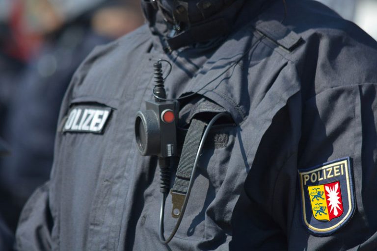 Bodycams bei der Landespolizei Schleswig-Holstein –  Einsatz auch in Wohnungen möglich